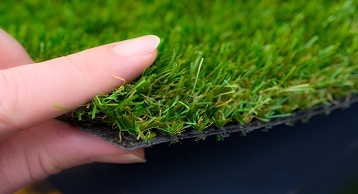 Bespoke Fake Grass Fitting dubai